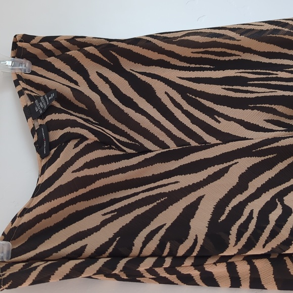 FINAL SALE 🌿NEW YORK &CO ZEBRA PRINT MIDI SKIRT🌿 - Picture 4 of 6